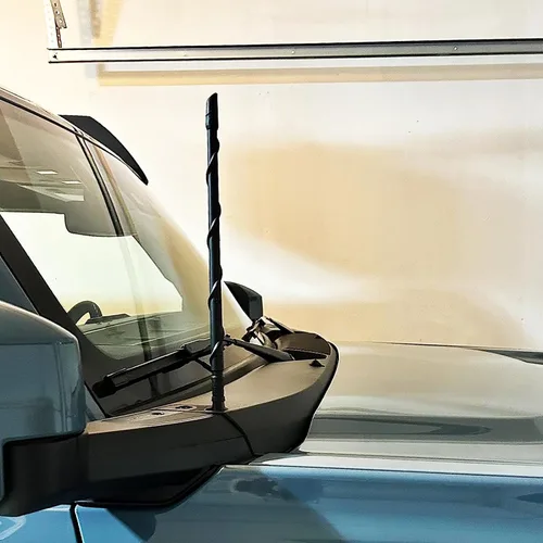 Vista 2 de VOFONO Antena de 33 cm Compatible con Ford Bronco 2021-2024, Antena Corta de Goma de Repuesto para Ford Bronco, Accesorios Bronco, No para Bronco