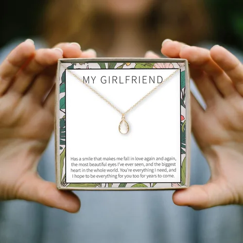 Vista 6 de Dear Ava Collar de regalo para mujeres y niñas, colgante de joyería moderna ajustable, idea de regalo de amor para ella con tarjeta sincera, regalos