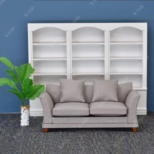 Vista 3 de iLAND Muebles de casa de muñecas en miniatura con sofá de casa de muñecas, gabinete de libros, vitrina, chimenea iluminada, planta para casa