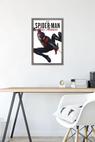 Vista 6 de Trends International Marvel Comics - Póster de pared de la serie Miles Morales, 22.4 pulgadas de largo x 14.7 pulgadas, versión enmarcada de madera