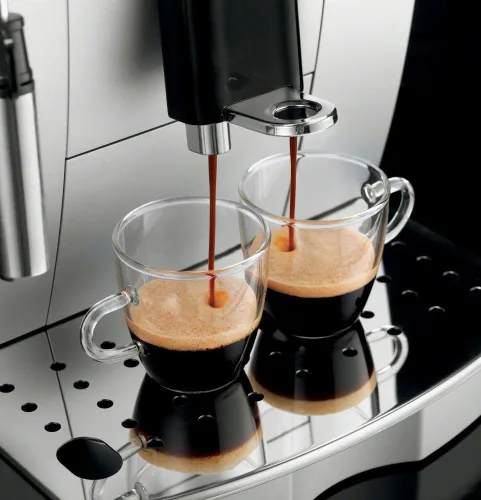 Vista 3 de DeLonghi ECAM22110SB, máquina compacta automática para capuchino, latte y expreso