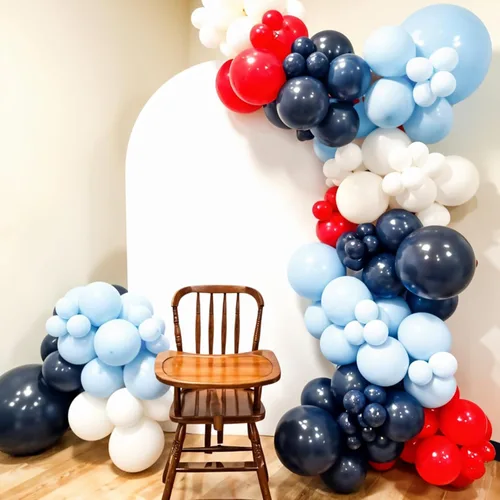 Vista 7 de Paquete de globos de béisbol con temática de béisbol, kit de arco de guirnalda de globos con temática de béisbol y globos de 12 pulgadas, azul