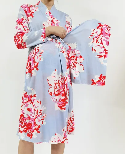Vista 4 de SUFEINI Conjunto de bata de maternidad y manta de bebé a juego, bata de mamá con manta de recepción para niñas y niños