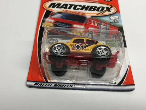 Vista 2 de 2001 Matchbox #45 VOLKSWAGEN BEETLE 4X4 1/64 scale die-cast