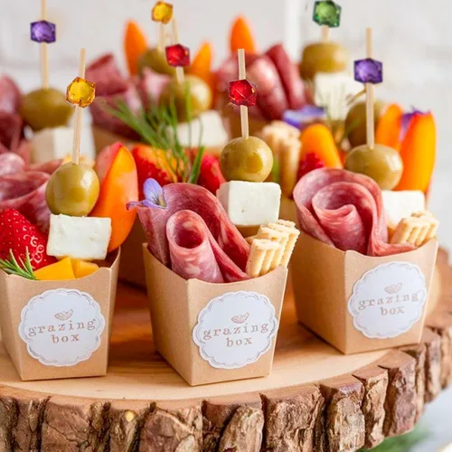 Vista 6 de PuTwo palillos de cóctel hechos a mano 300 unidades palillos de cóctel de bambú natural con cuentas cúbicas en los extremos, ecológicos, pinchos