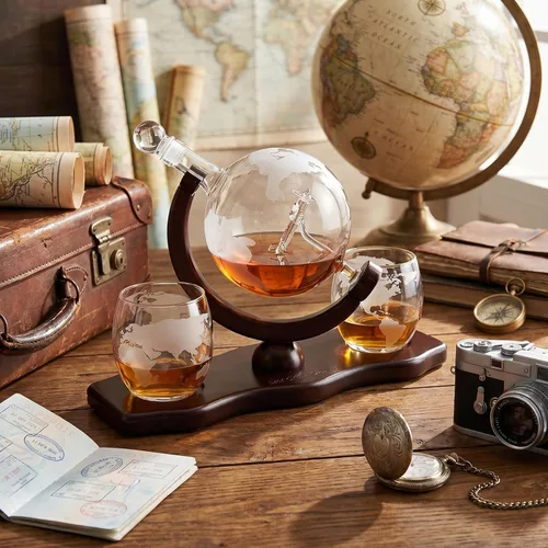 Vista 7 de Decantador del mundo grabado con globo de whisky, juego de regalo de whisky The Wine Savant con avión antiguo, piedras de whisky y 2 vasos de mapa
