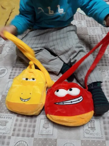 Vista 4 de Cartoon Larva - Bolsa para muñeca tamaño pequeño diseño de muñeca