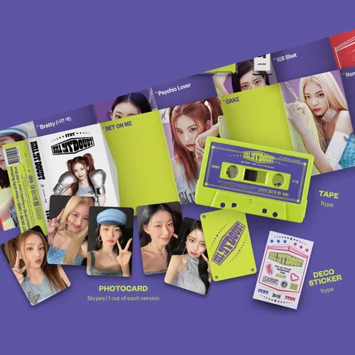 Vista 3 de ITZY - [KILL MY DOUBT] (CASSETTE Ver. - RANDOM) Tape + Booklet + Photocard + Deco Sticker + 2 Pin Button Badges + 4 Extra Photocards
