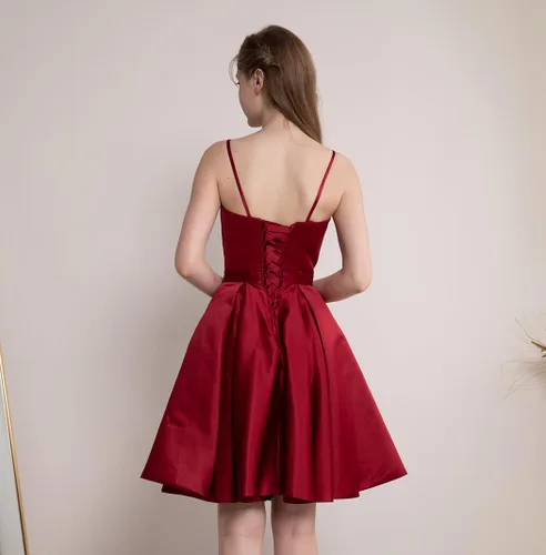 Vista 5 de yinyyinhs Vestidos cortos de satén para baile de graduación 2024 con bolsillos, tirantes delgados, cuello en V, vestidos de fiesta formales
