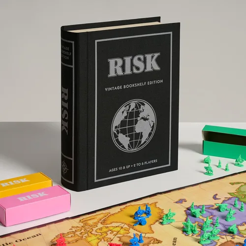Vista 7 de WS Game Company Risk Vintage Bookshelf Edition Juego de mesa de estrategia