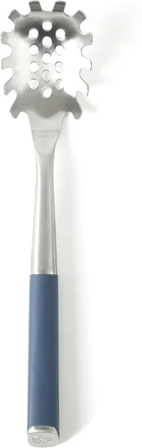 Vista 7 de Calphalon Edge - Servidor de pasta de acero inoxidable con mango de silicona, resistente al calor, antiadherente, seguro, tenedor para servir pasta