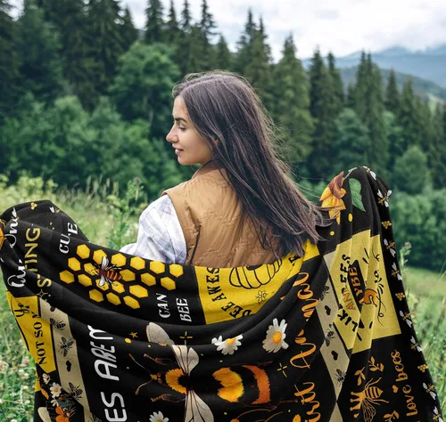 Vista 2 de Punofell Regalos únicos de abeja para mujeres/hombres/niños, manta temática de abeja bonita de 50 x 60 pulgadas, decoración de abeja, accesorios