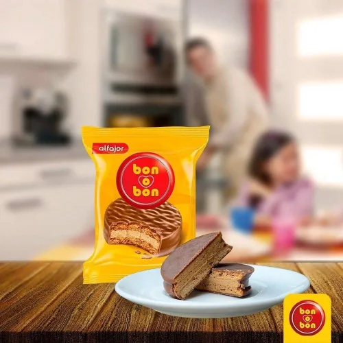 Vista 3 de ALFAJOR CON MANTECA DE MANÍ Y CHOCOLATE CON LECHE, 40 G / 2.1 OZ (PACK DE 12)