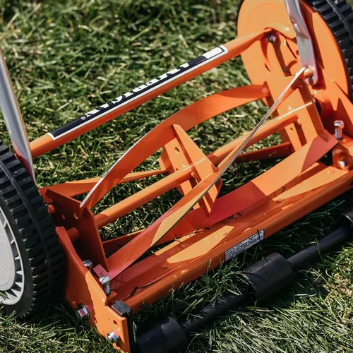Vista 4 de American Lawn Mower Company 1204-14 Cortacésped de carrete de empuje de 4 hojas de 14 pulgadas, color rojo