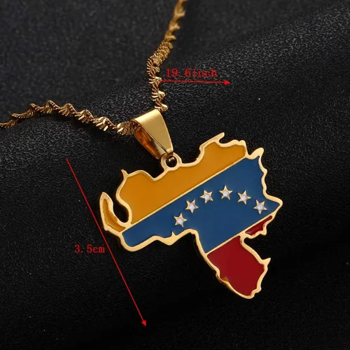 Vista 3 de Collar con colgante de la bandera de Venezuela color dorado joyería venezolana