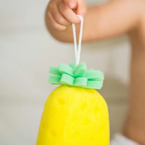 Vista 4 de Esponja de ducha con forma de piña para todos, bebés, niños y niños pequeños (piña)
