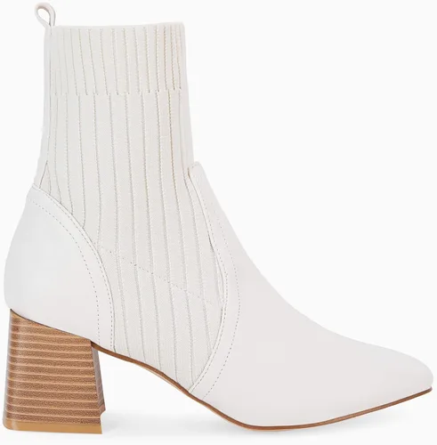 Vista 2 de Coutgo Botines de tacón grueso para mujer, puntera cuadrada, sin cordones, botas Chelsea elásticas, Blanco