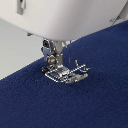 Vista 13 de Máquina de coser Brother ST371HD, fuerte y rígida, con 37 tipos de puntada