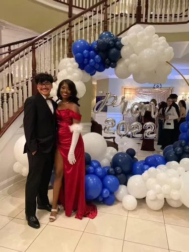 Vista 4 de Vestidos de fiesta con hombros descubiertos para mujer, vestido de dama de honor de satén largo con tren, vestido de fiesta de noche formal