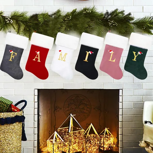 Vista 6 de Calcetines de Navidad bordados de 20 pulgadas con monograma, terciopelo negro con puño de felpa blanca supersuave, adornos clásicos para decoración