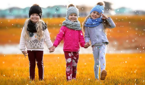 Vista 4 de Gorro de invierno para niños pequeños, con pompones, bufanda infinita, forro polar cálido para bebés y niñas