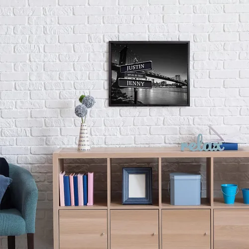 Vista 6 de CP CANVASPATH Letrero de calle con el nombre de la pareja y la fecha, impresiones personalizadas en lienzo del puente de Manhattan por la noche