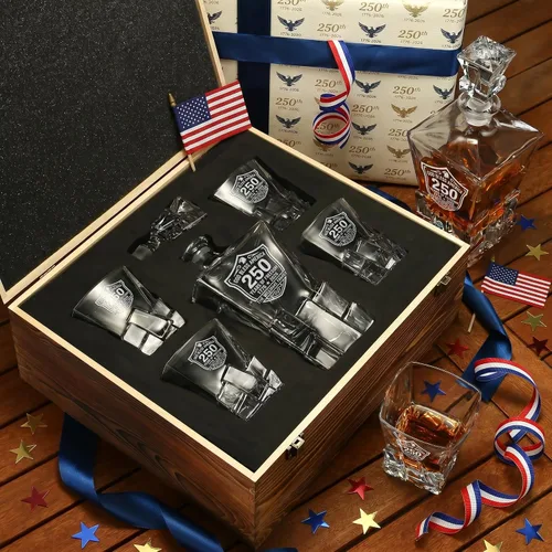 Vista 3 de Juego de decantador de whisky personalizado para el 250 aniversario Rocks, regalo de independencia de Estados Unidos 250 para hombres, nombre