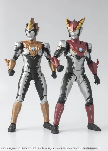 Vista 9 de TAMASHII NATIONS Bandai S.H. Figuarts Ultraman Rosso Aqua Figura de acción