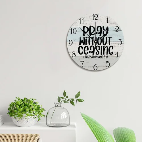 Vista 4 de Reloj de pared con versículo bíblico, arte religioso, reloj de madera, texto inspirador cristiano, reloj de madera rústico personalizado para ella