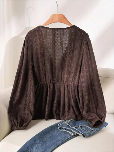 Vista 3 de SOLY HUX Blusa de manga larga con cuello en V profundo de encaje para mujer, talla grande, peplum para otoño