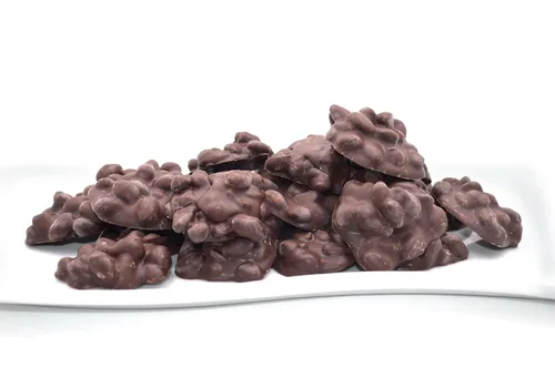 Vista 6 de US Sweets 75% racimos de macadamia de chocolate negro – Macademia cubierta de chocolate negro Regalo sabroso Hecho en pequeños lotes