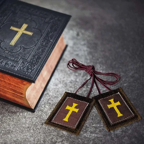Vista 5 de TALPGOD Escapularios católicos, paquete de 3 escápulos marrones a granel, Escapularios Católicos, regalo para mujeres y hombres, bendición de casa