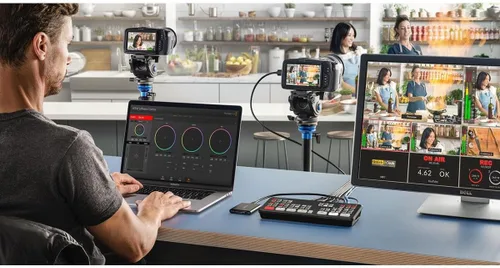 Vista 2 de Blackmagic Design ATEM Mini Pro HDMI - Conmutador para transmisión en directo (SWATEMMINIBPR)