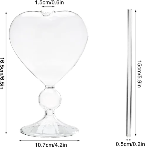 Vista 3 de BestAlice 2 vasos de Martini de vidrio de cóctel, 8 onzas, copas de cóctel creativas en forma de corazón con pajilla, copa romántica de cristal