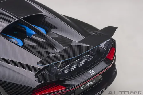 Vista 14 de Autoart 2019 Bugatti Chiron Sport French Racing Blue y Carbon 1/18 Model Car