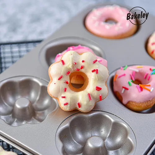 Vista 4 de Molde de Donas Elegante, Molde de Donas de 6 Cavidades, Molde de Bundt de Acero Resistente Antiadherente con Forma de Corazón y Flor, Redondo, Juego