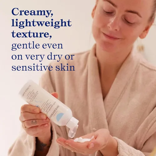 Vista 5 de Embryolisse Leche desmaquillante suave e impermeable, limpiador facial hidratante 4 en 1 para pieles sensibles con aloe vera y manteca de karité