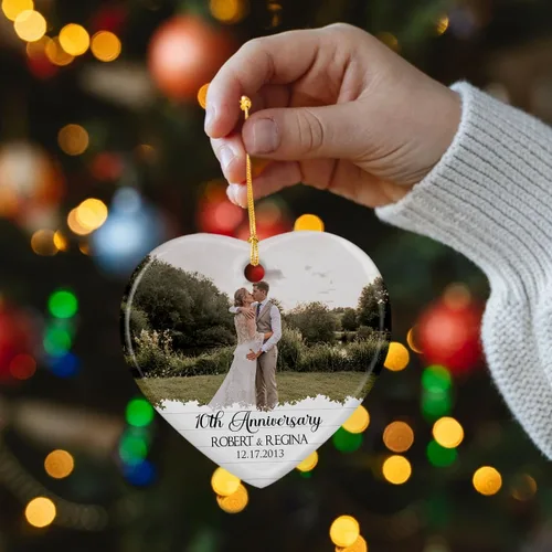 Vista 5 de Adorno Colgante de Cerámica con Foto Personalizada, Añade Cualquier Imagen Adorno de Aniversario Regalo para Él Ella Sr. Sra., Foto Personalizada