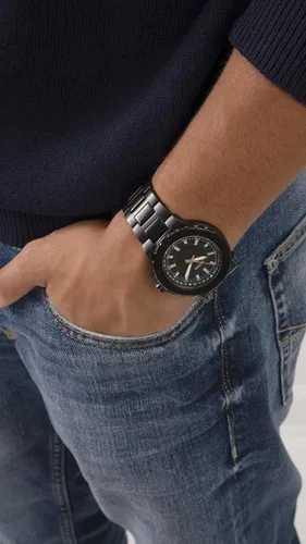 Vista 6 de GUESS Mens Sport Diver-Inspired 44mm Watch
