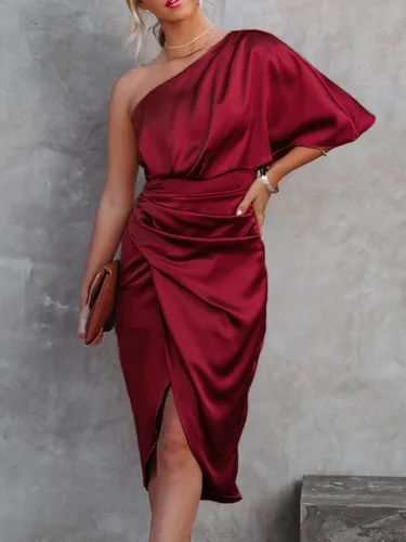 Vista 6 de CUPSHE Vestido de satén para mujer, sin espalda, con un hombro, acampanado, manga corta, dobladillo alto, bajo, vestido de cóctel y fiesta