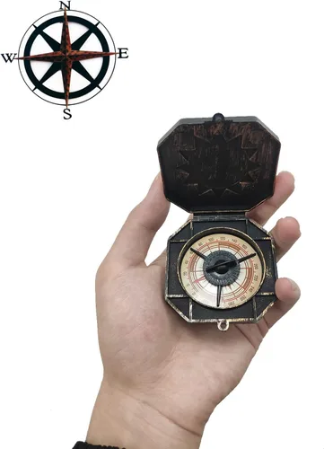 Vista 5 de Juego de disfraz de pirata para niños con espada pirata, parche de ojo, mapa del tesoro, brújula, aretes de calavera dorada y aretes de plata