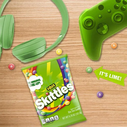 Vista 6 de Bolsa de caramelos Skittles de tamaño mordisco, sabores ácidos, 5.7 onzas