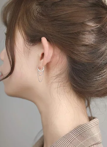 Vista 3 de Reffeer Aretes de aro pequeños de plata de ley 925 con borla y cadena para mujeres y adolescentes