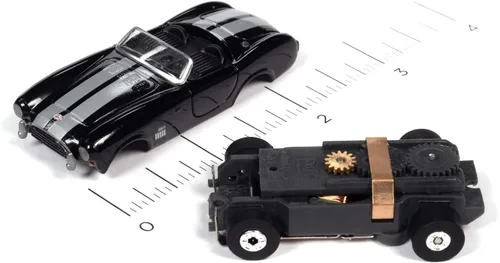 Vista 2 de Auto World Thunderjet R31 1965 Shelby Cobra 427 S/C Roadster (negro) HO Scale Slot Car