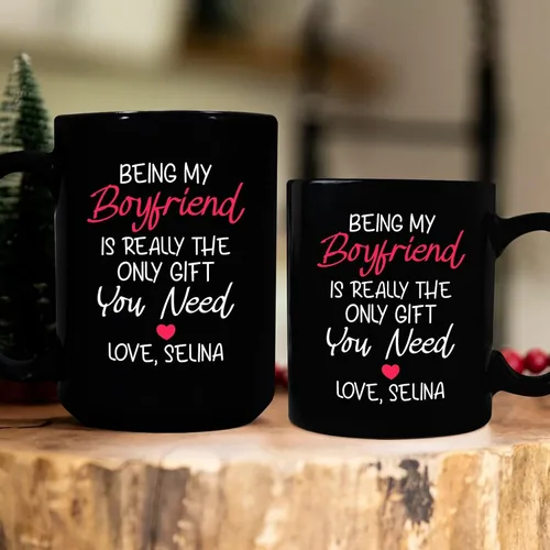Vista 6 de Taza de cerámica personalizada con nombre de novio, Being My Boyfriend Is Really The Only Gift You Need Cups, tazas personalizadas para novio o él