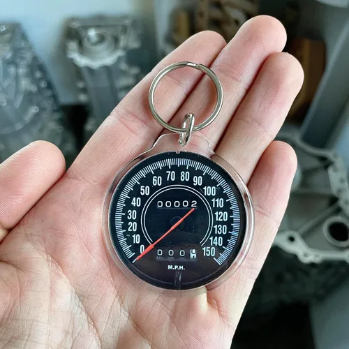Vista 3 de Barracuda Speedometer Keychain 1972-74 Challenger or Cuda, Dodge Accecories, Dodge, Classic Car