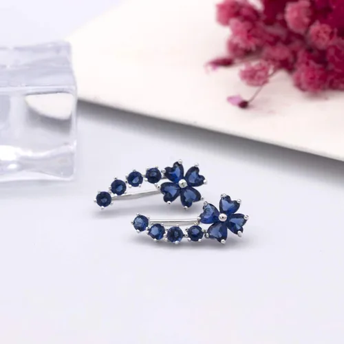 Vista 4 de YOQUCOL Aretes de circonita cúbica para mujer, con forma de flor, para niñas, Metal Cristal