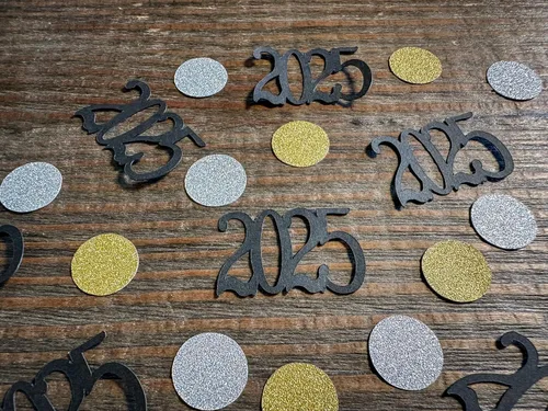 Vista 3 de Black 2025 Graduation Party Confetti with Silver and Gold Circles