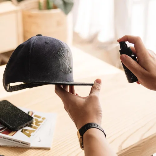 Vista 4 de SNEAKER LAB Environmentally Friendly Hat Cleaner - Safe To Use On Most
