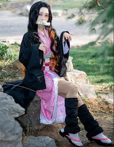 Vista 7 de oMancham Tanjiro Nezuko Zenitsu Giyuu Shinobu - Disfraz de cosplay de anime y kimono, disfraz de Halloween para niños y adultos